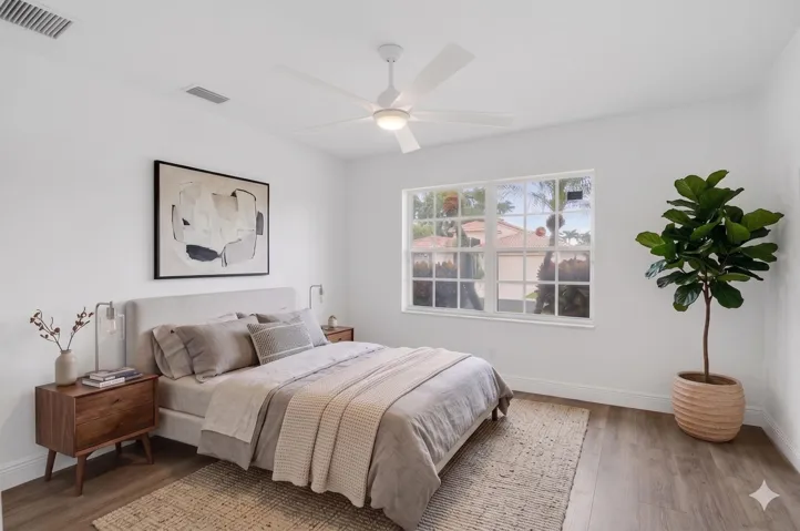 Guest room Staged