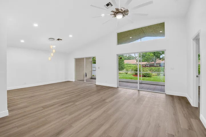 GREAT Open Living Space