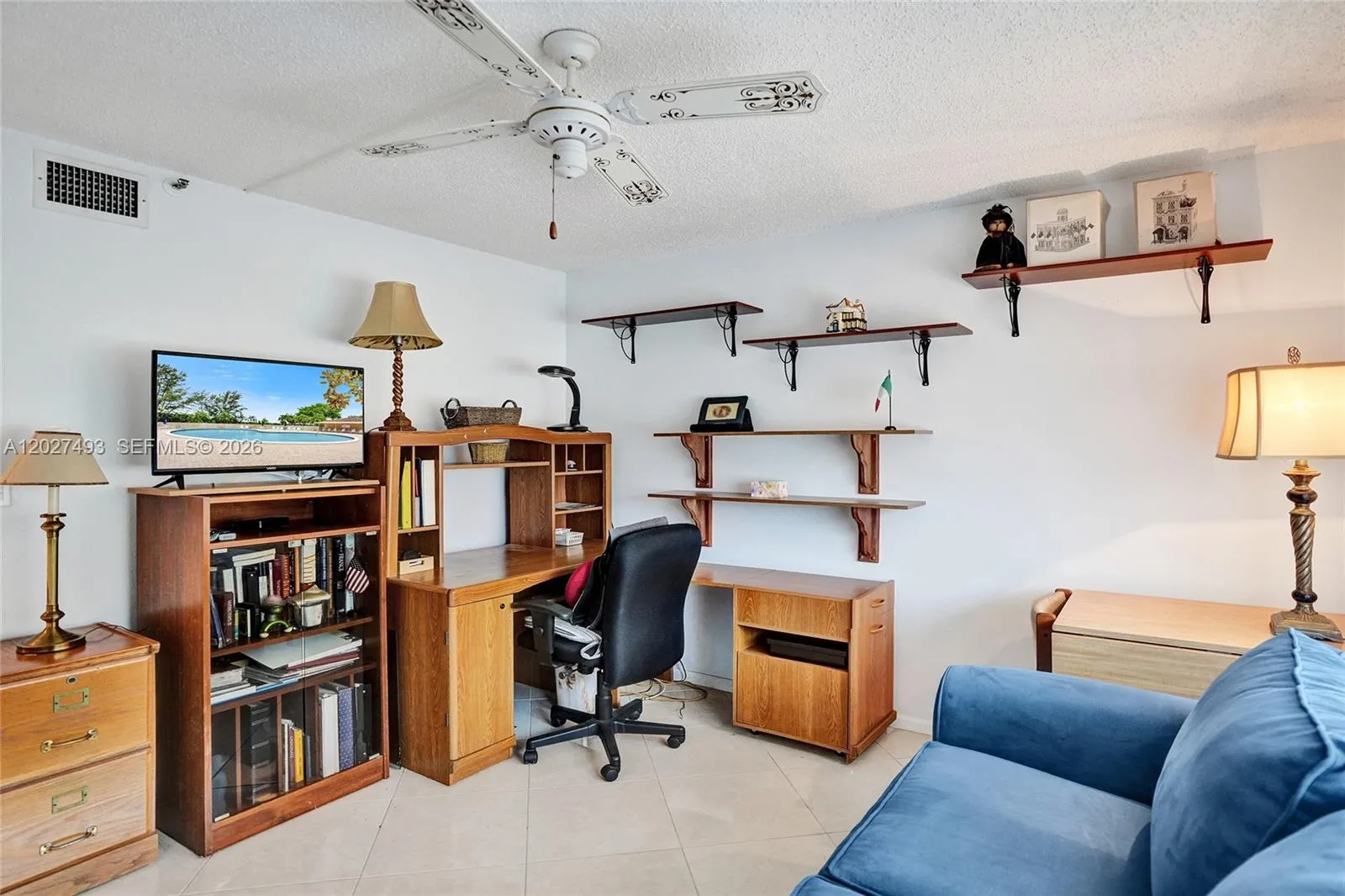 Guest Bedroom is used as a Office!