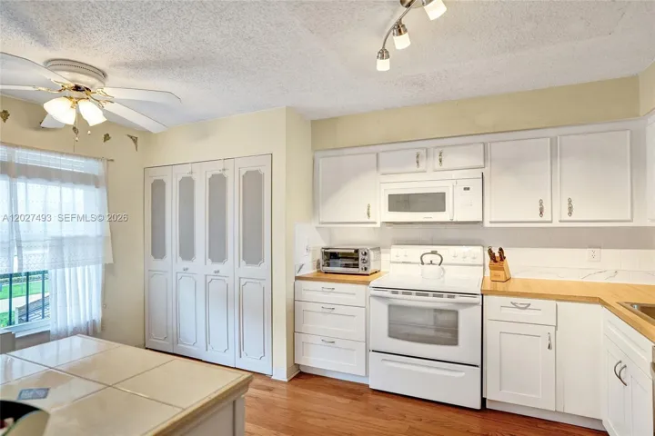 Extra Cabinets on the Left!