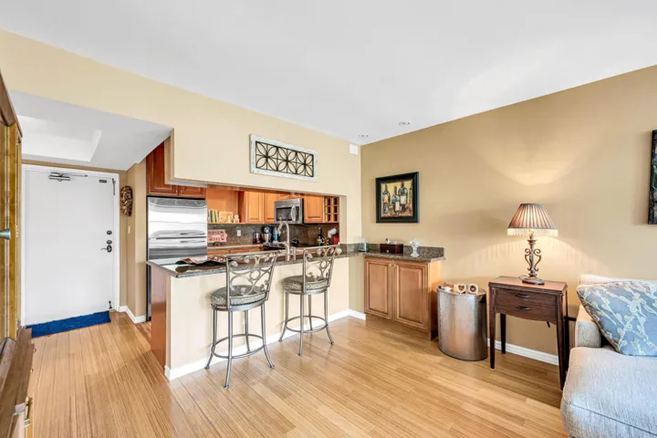 615 NE 12TH -4