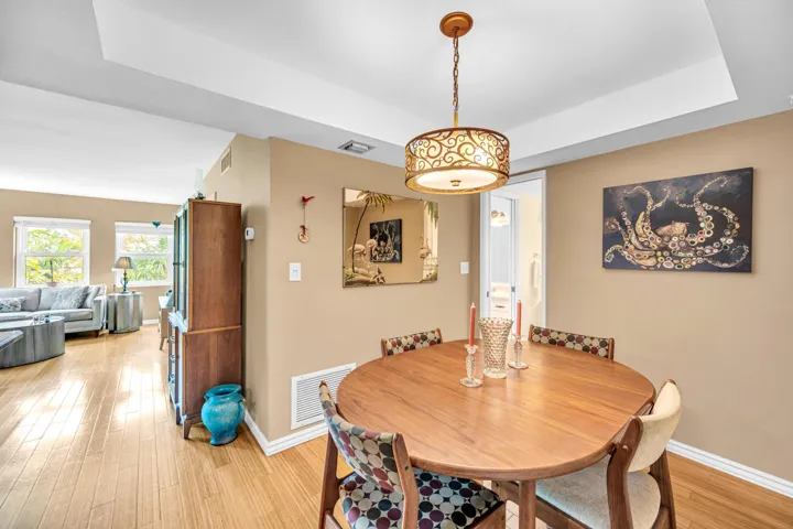 615 NE 12TH -12