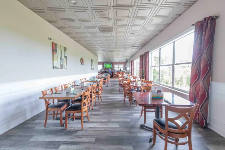 Dining in Golf Clubhouse