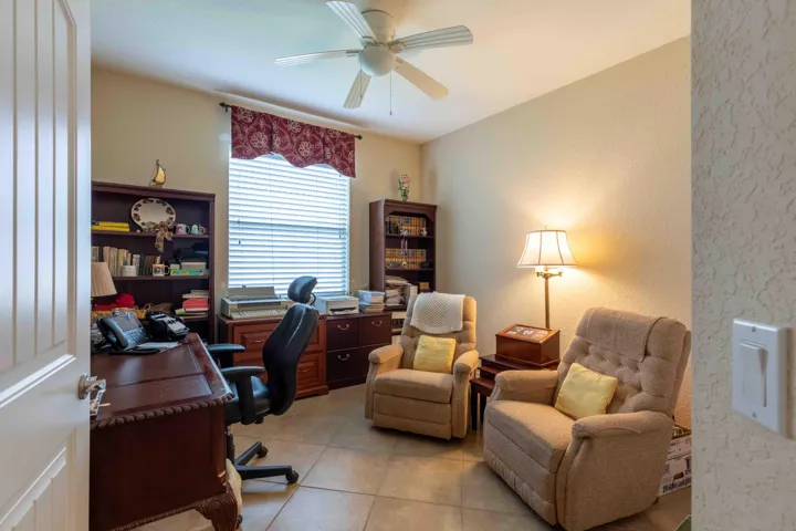 3rd bedroom used as office