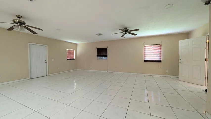 PXL_20260517_171138171.MP