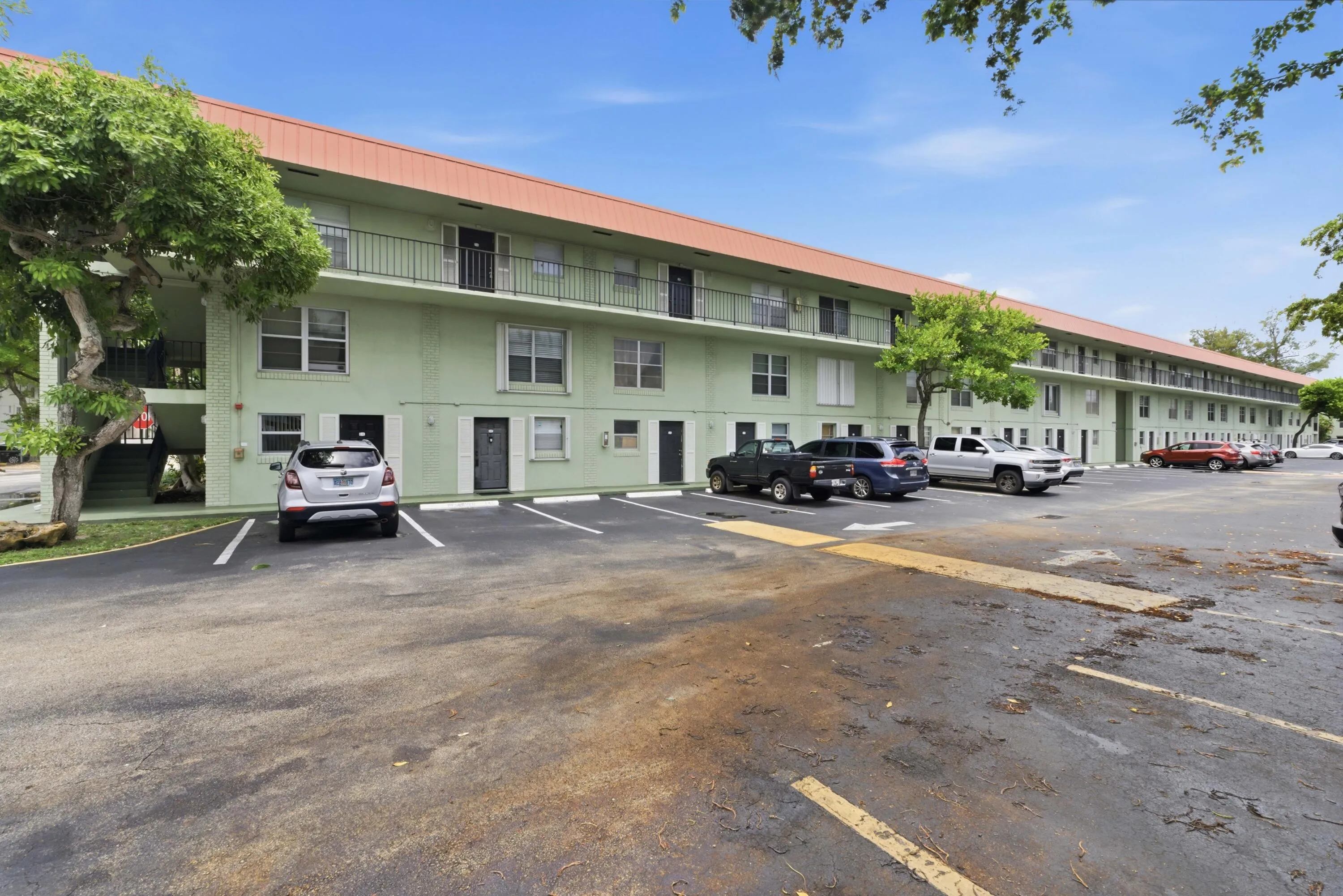 801 W Oakland Park blvd C11_017