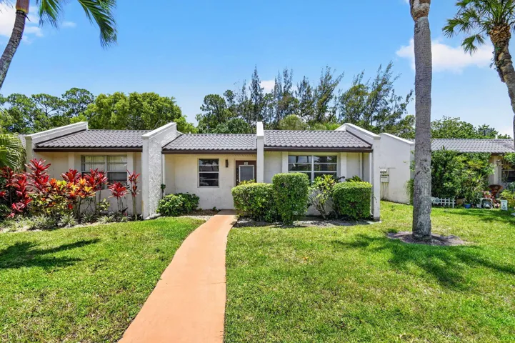 112 Lake Olive Front Walk