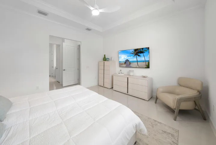 81-web-or-mls-PET06109
