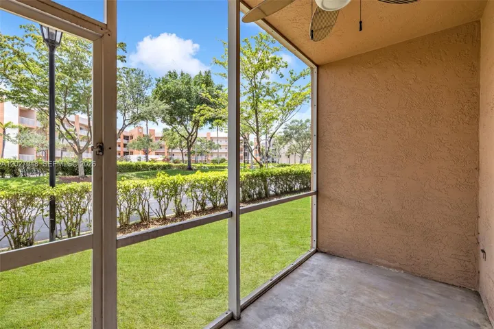 SCREENED BACK PATIO