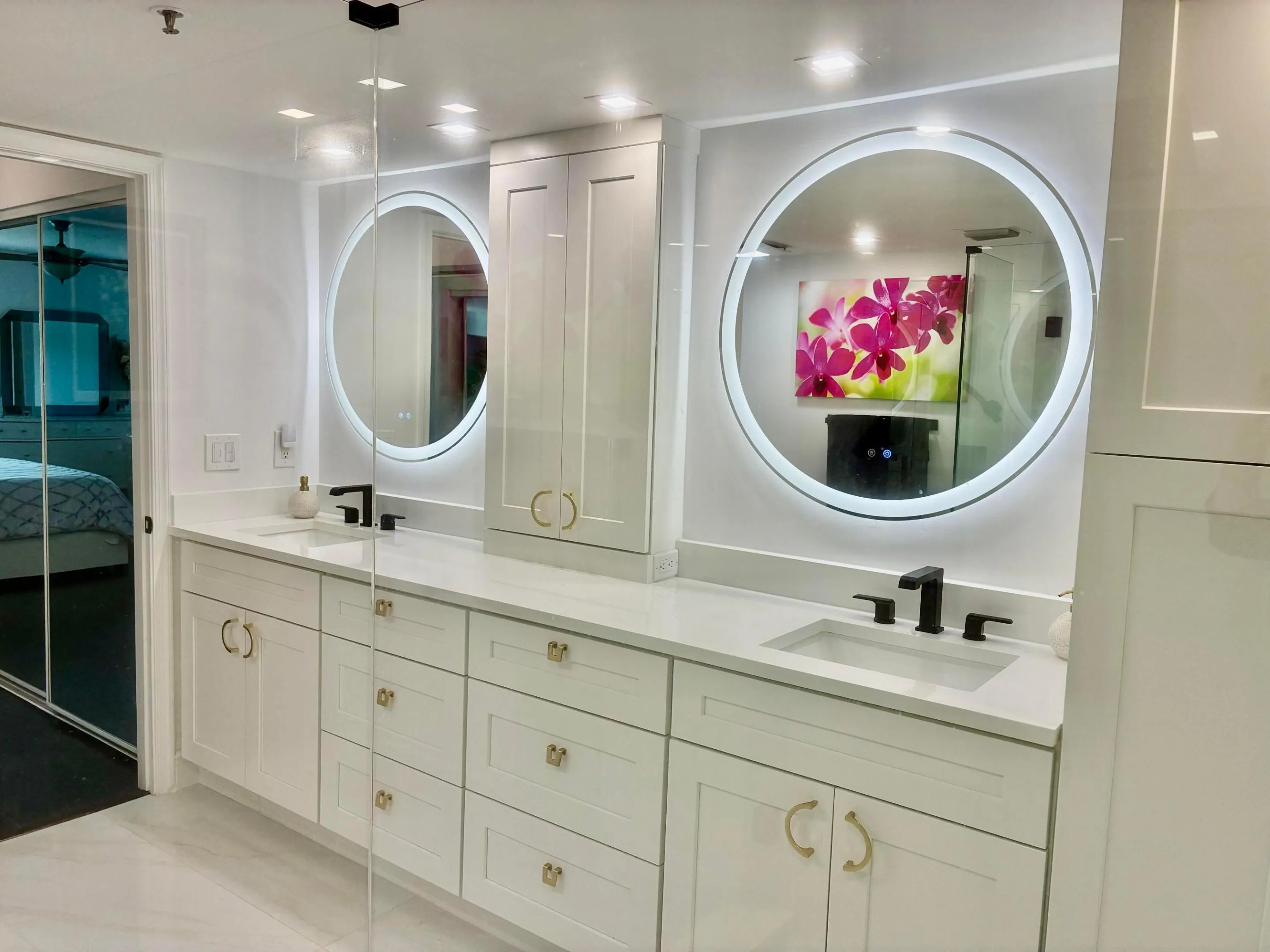 Dual LED and Anti Fog Mirrors