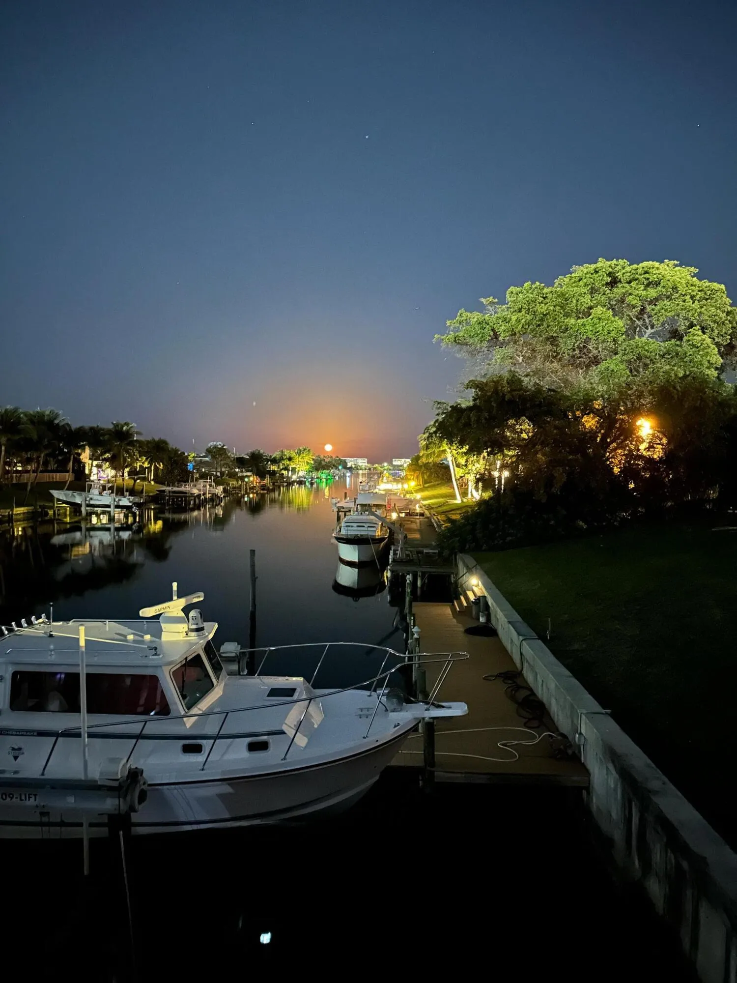 Spillway WPB walking distance