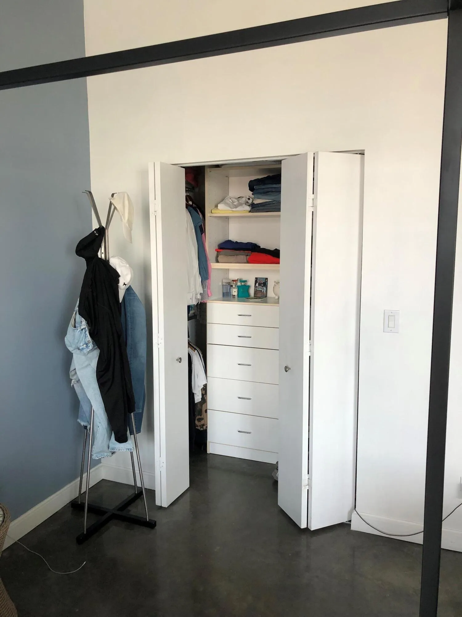 CLOSET