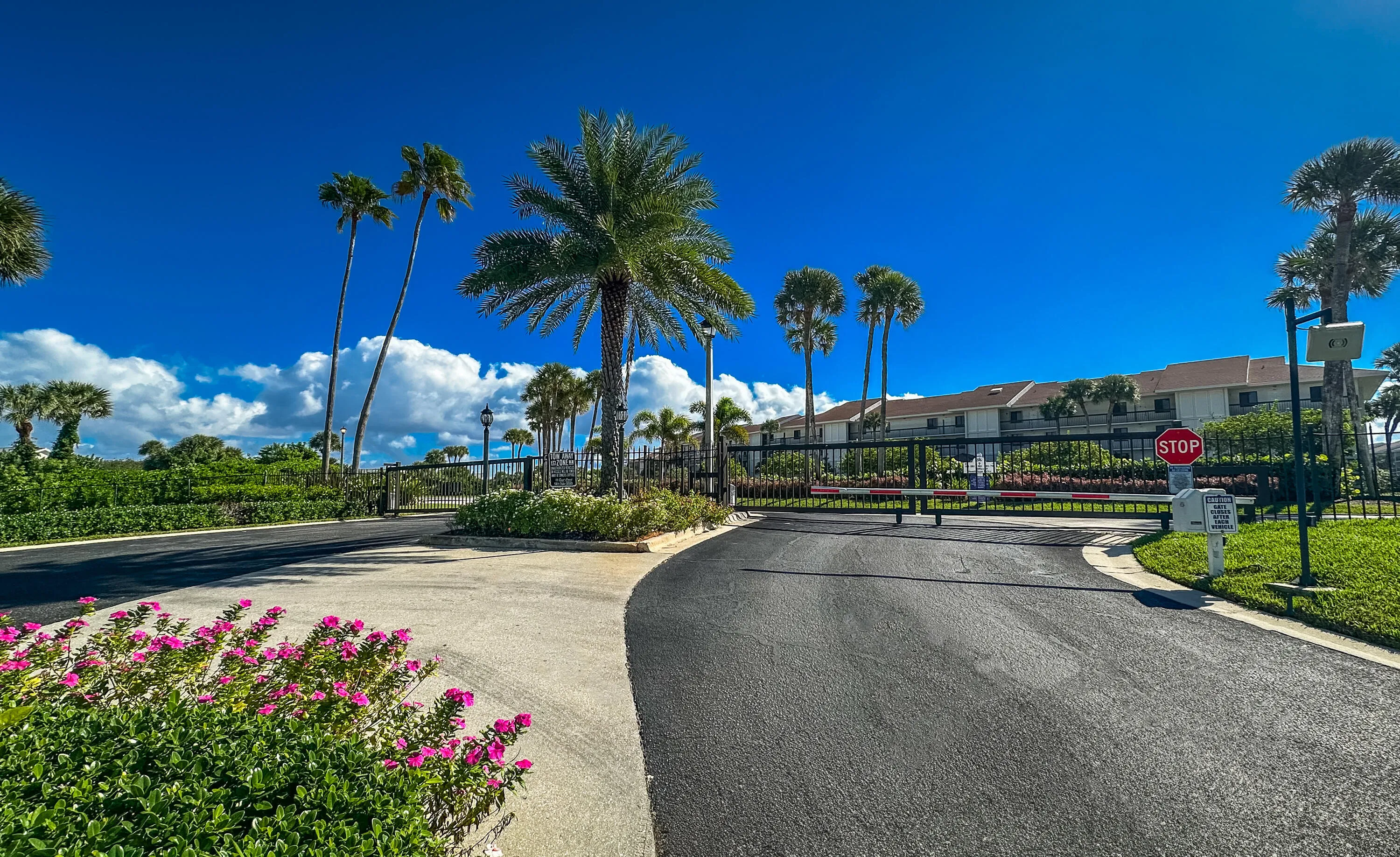 601 S Seas Dr_#303_MArina Brier_2