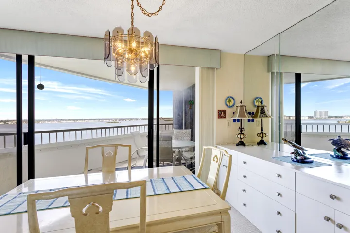 dining room2