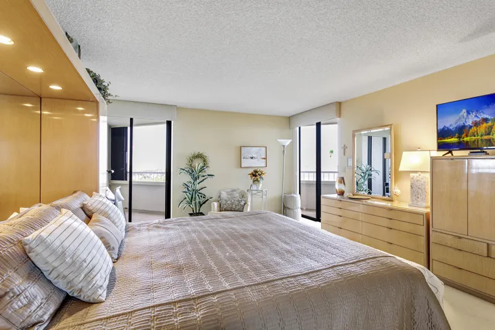 master bedroom 2
