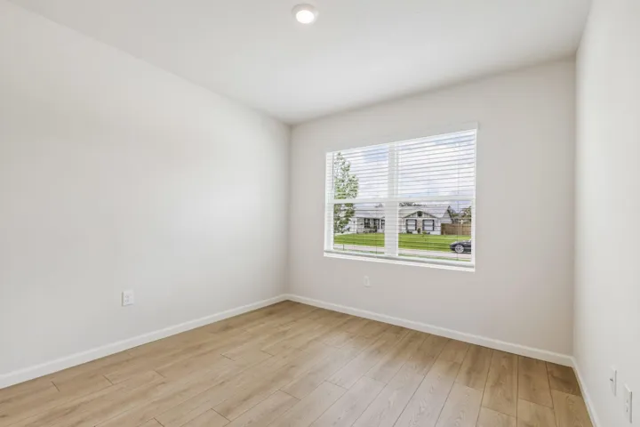13-web-or-mls-SE Bowie St-S0209-013