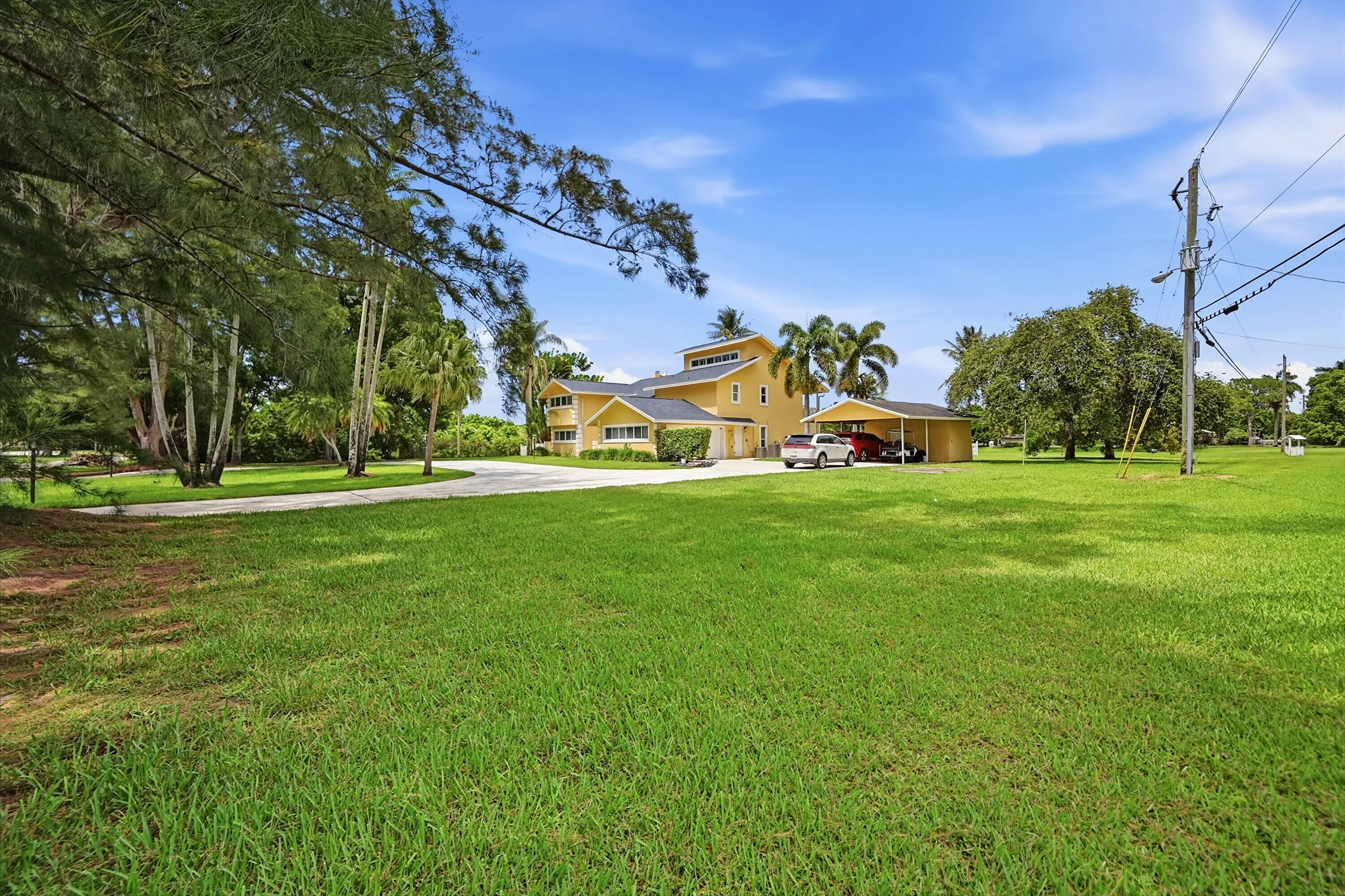 01_front yard