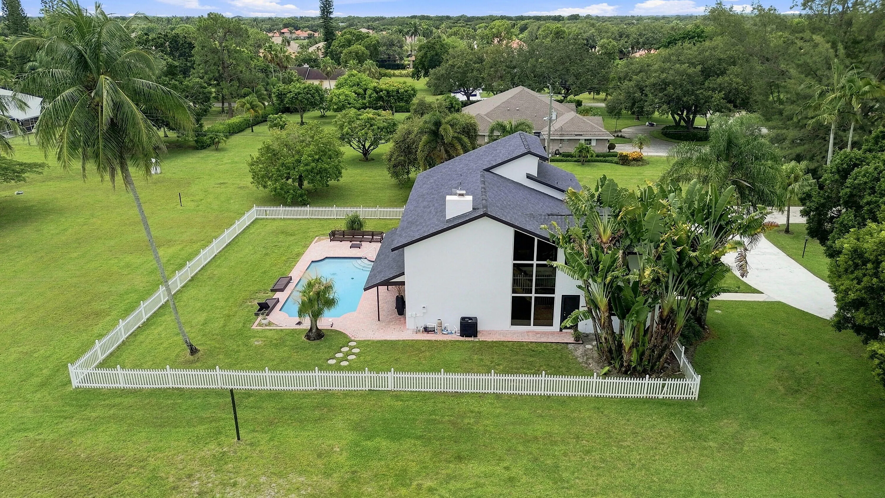 Property photo 93