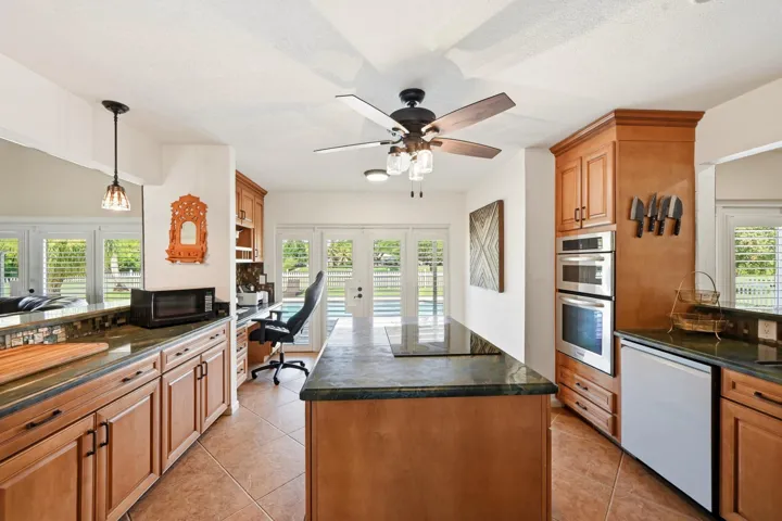 13_kitchen