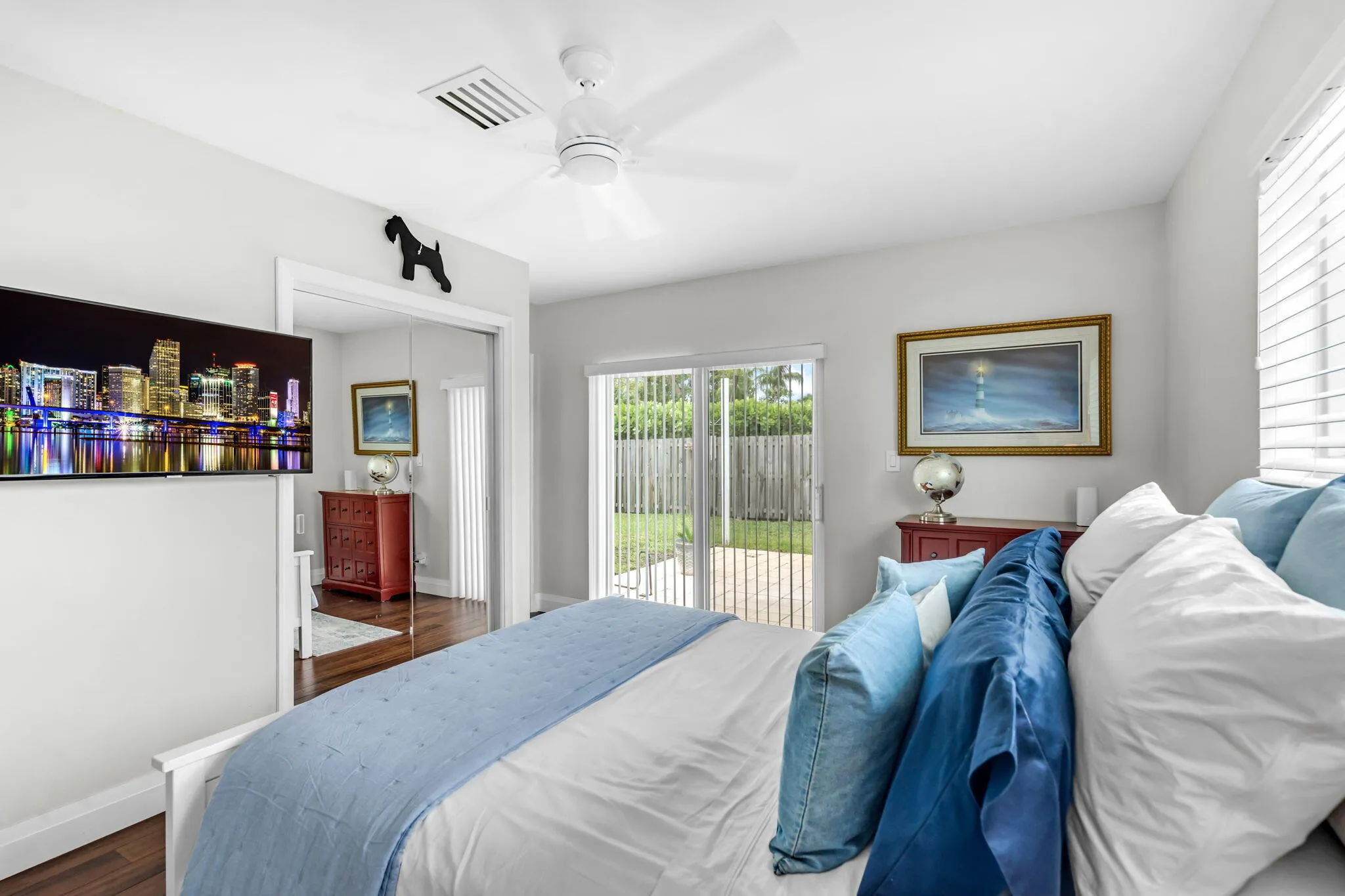 14-web-or-mls-1608NE14th-14