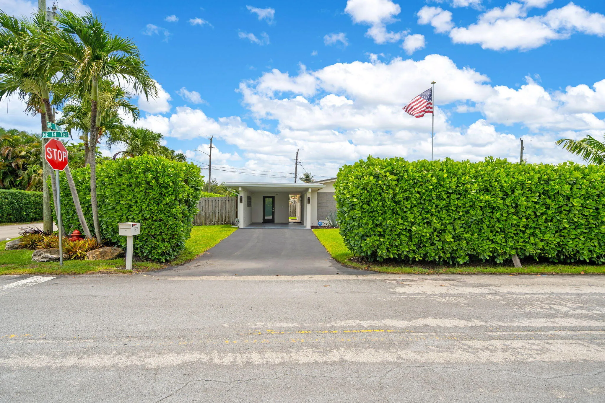 24-web-or-mls-1608NE14th-24