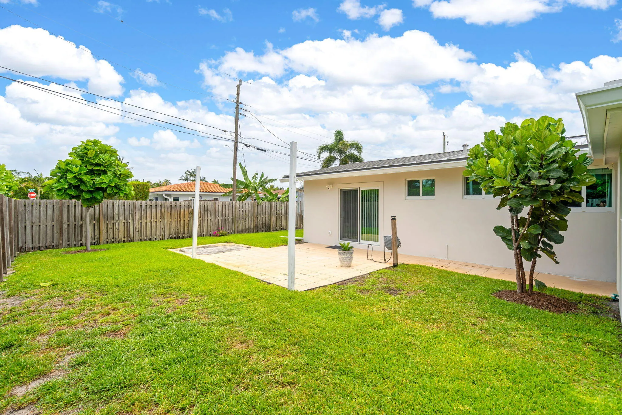 23-web-or-mls-1608NE14th-23