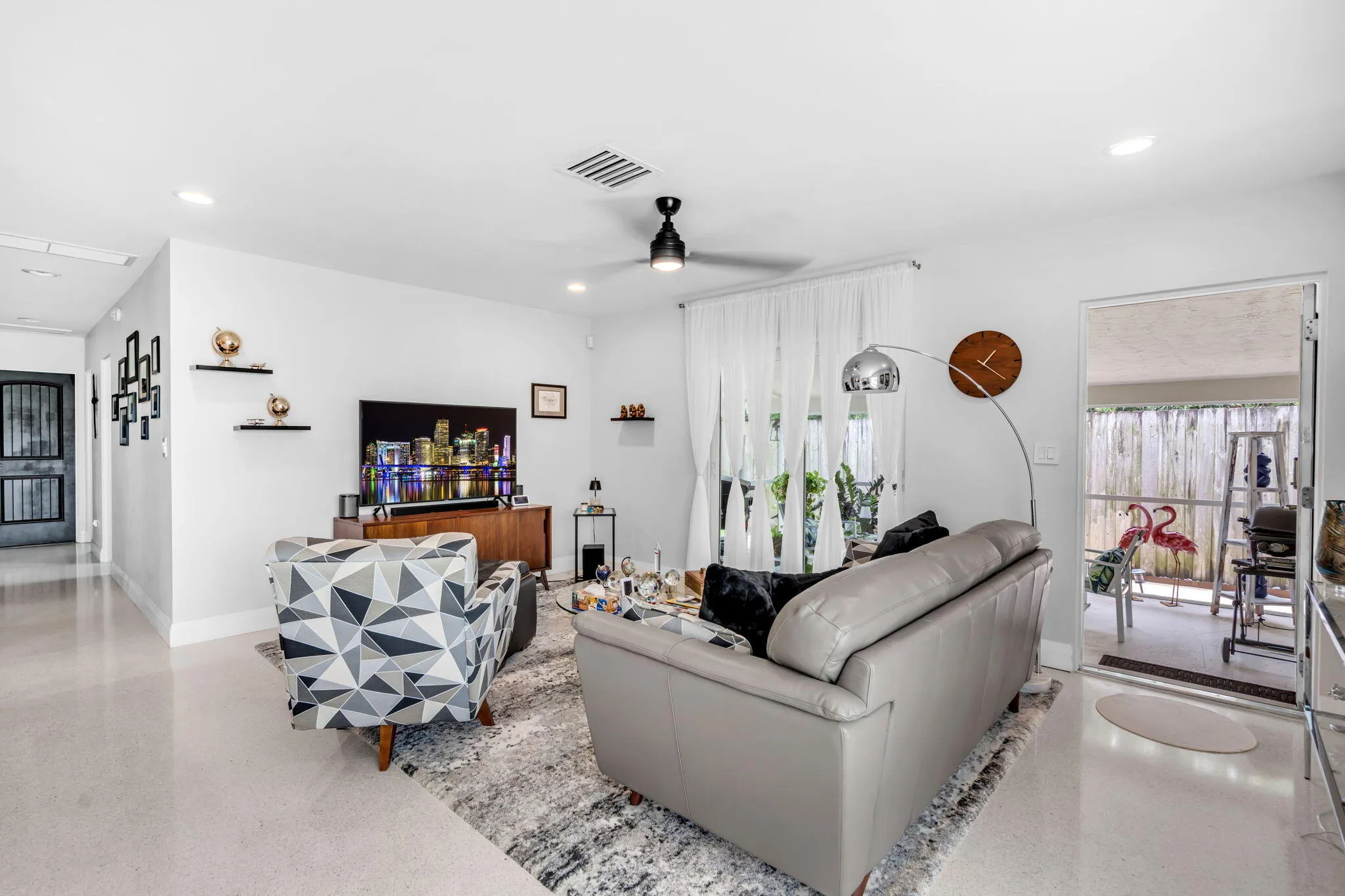 5-web-or-mls-1608NE14th-5