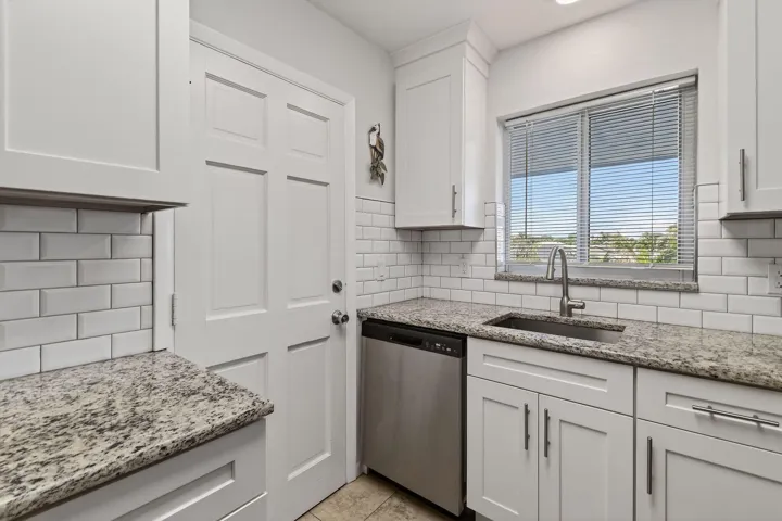 9GardenSt#204J(17)