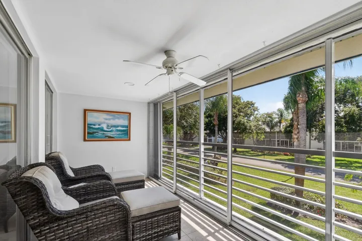 9GardenSt#204J(38)