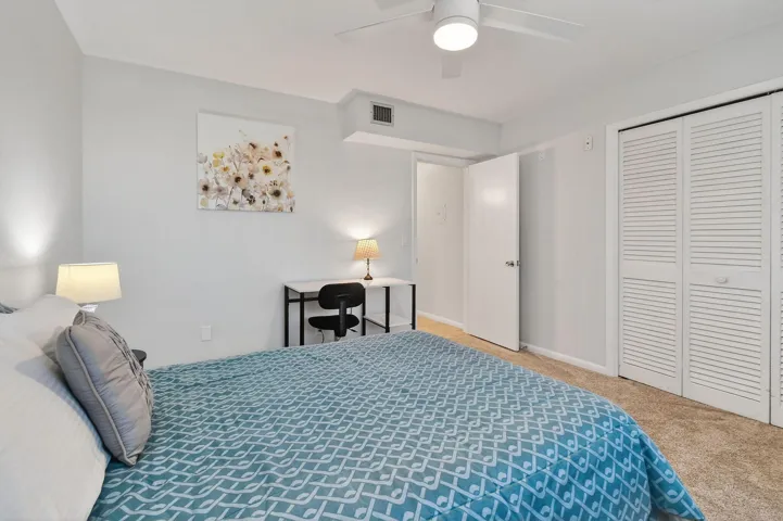 9GardenSt#204J(33)