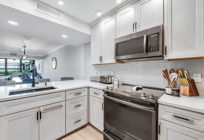 3710 Whitehall Drive 4