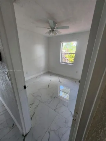 1420 N 70th Avenue, Hollywood, FL 33024