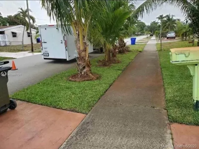 1420 N 70th Avenue, Hollywood, FL 33024