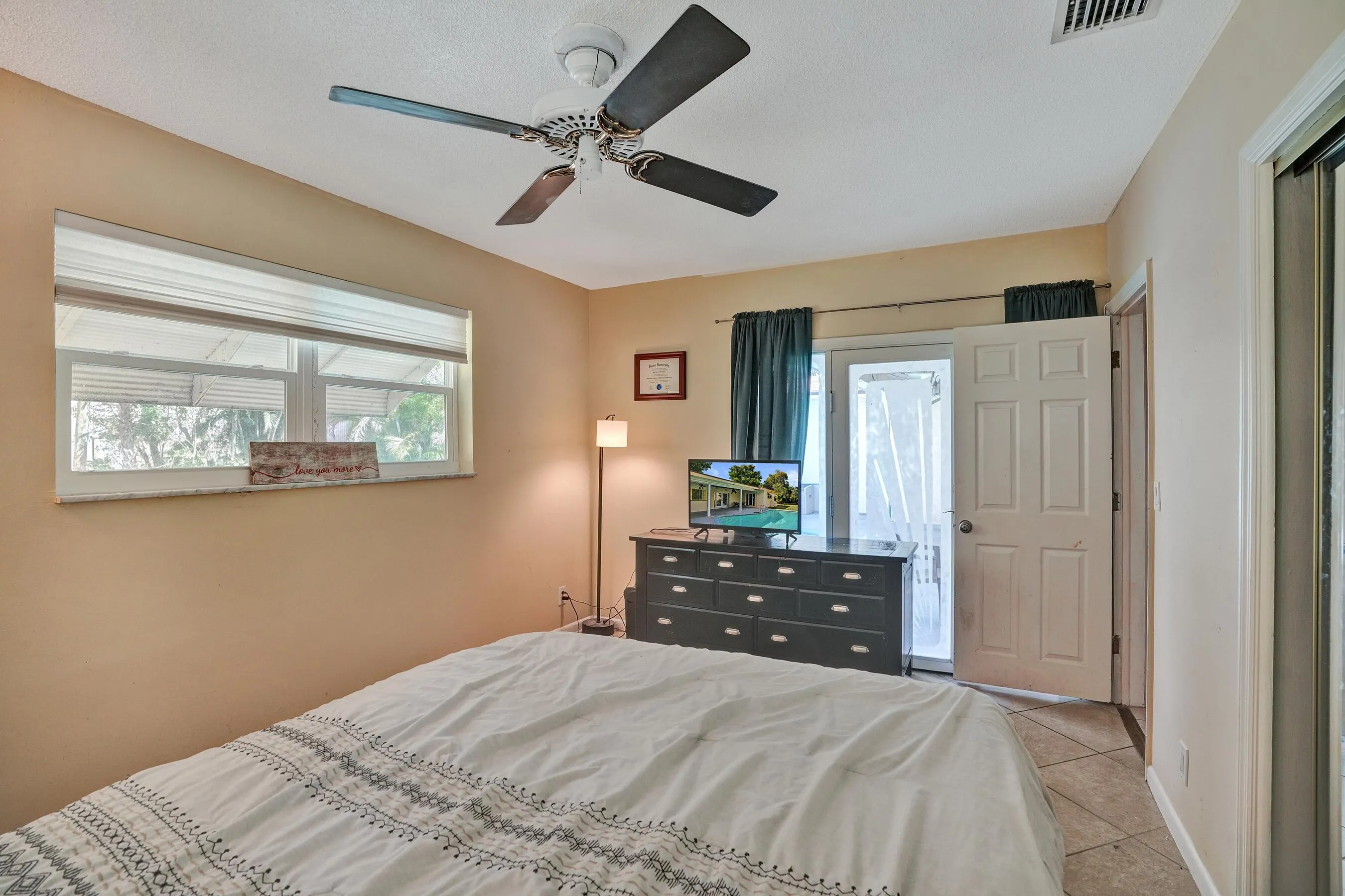 bed33