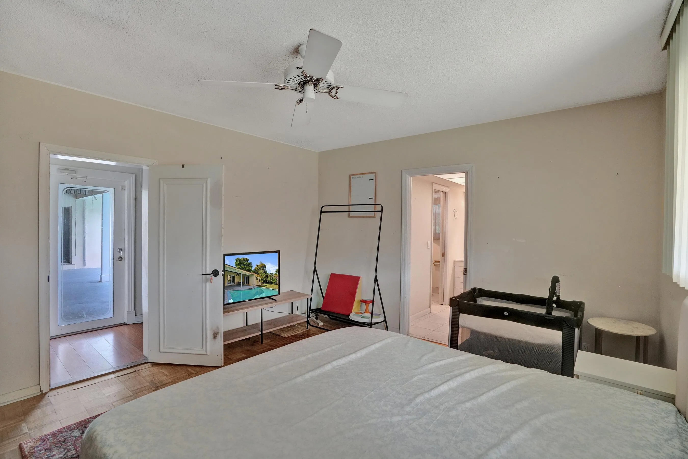 masterbed1