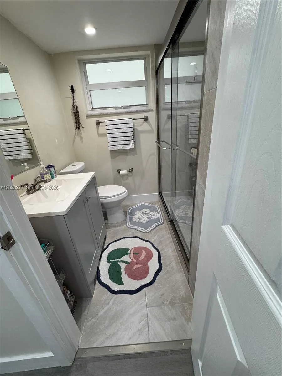Main bathroom