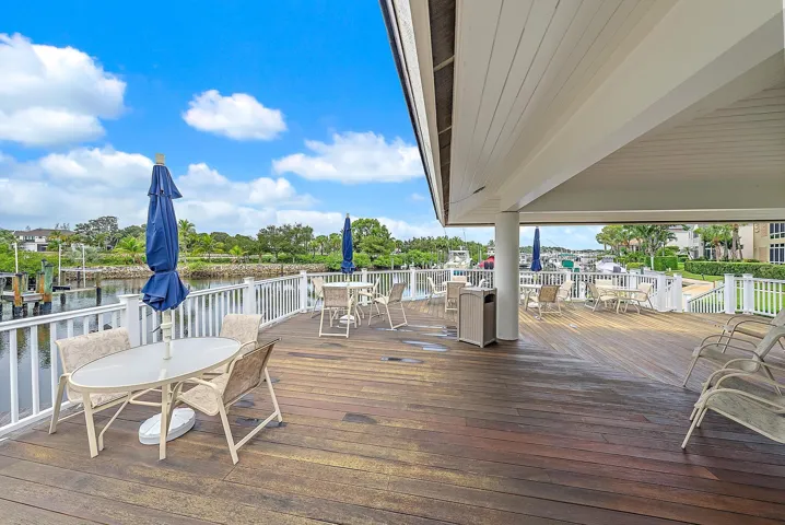 Club House - Deck