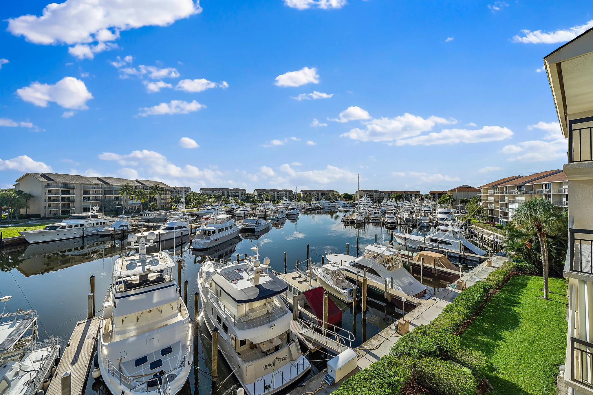 008-2601MarinaIsleWay402-Jupiter-FL-smal