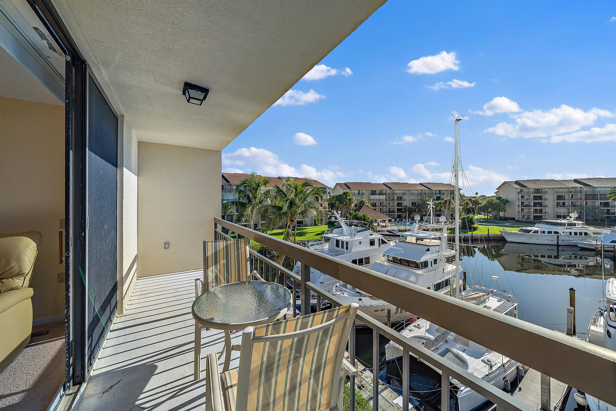 010-2601MarinaIsleWay402-Jupiter-FL-smal