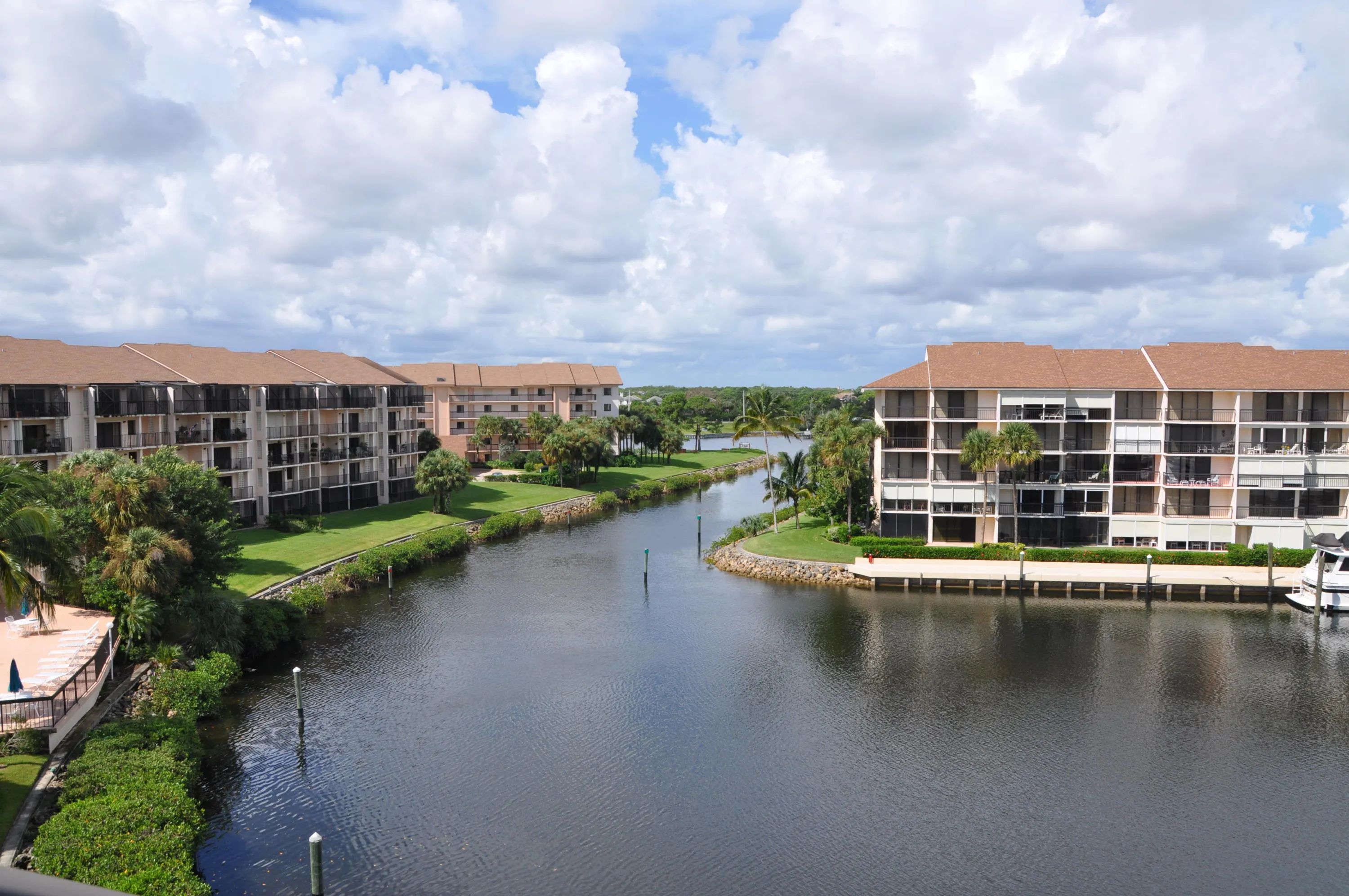 bluffs marina 001