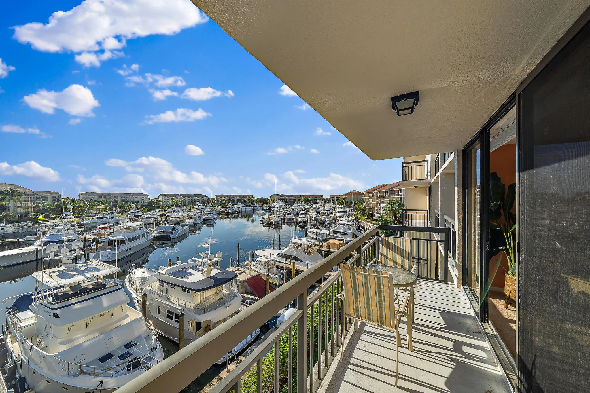 011-2601MarinaIsleWay402-Jupiter-FL-smal