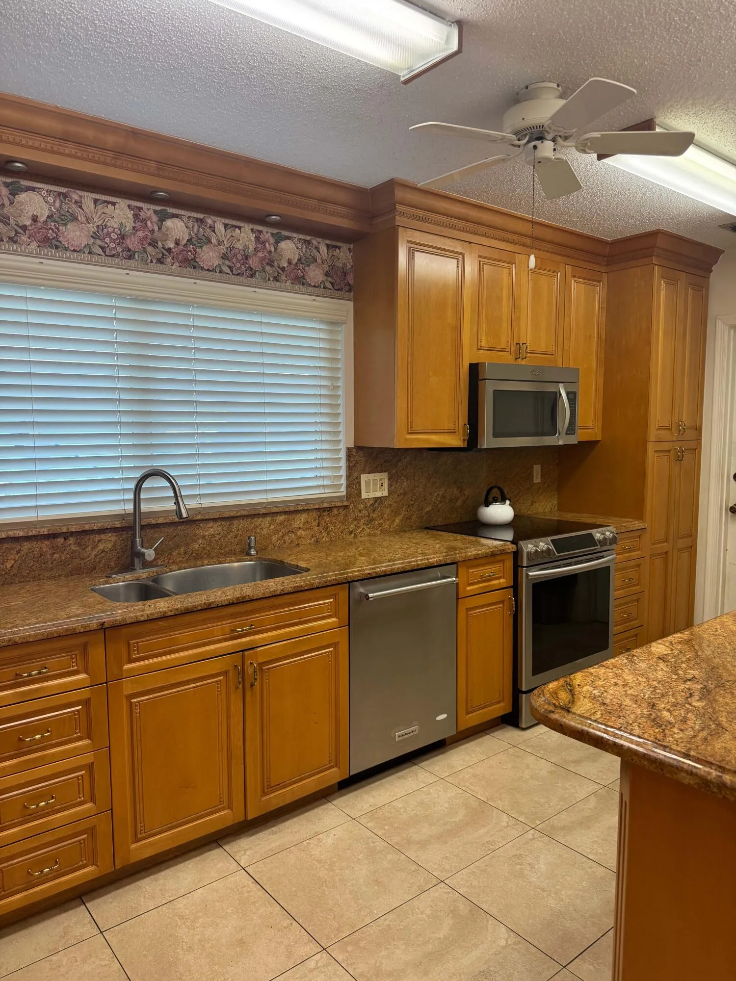 Kitchen2