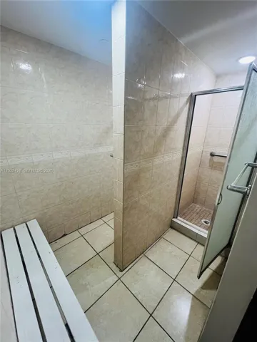 Gym & Sauna showers