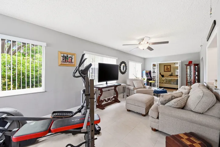 17_stl_7559