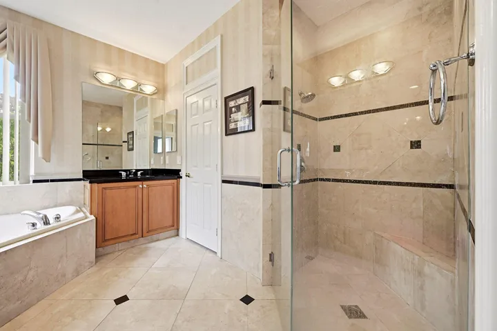 Executive Bathroom for Style and Conveni