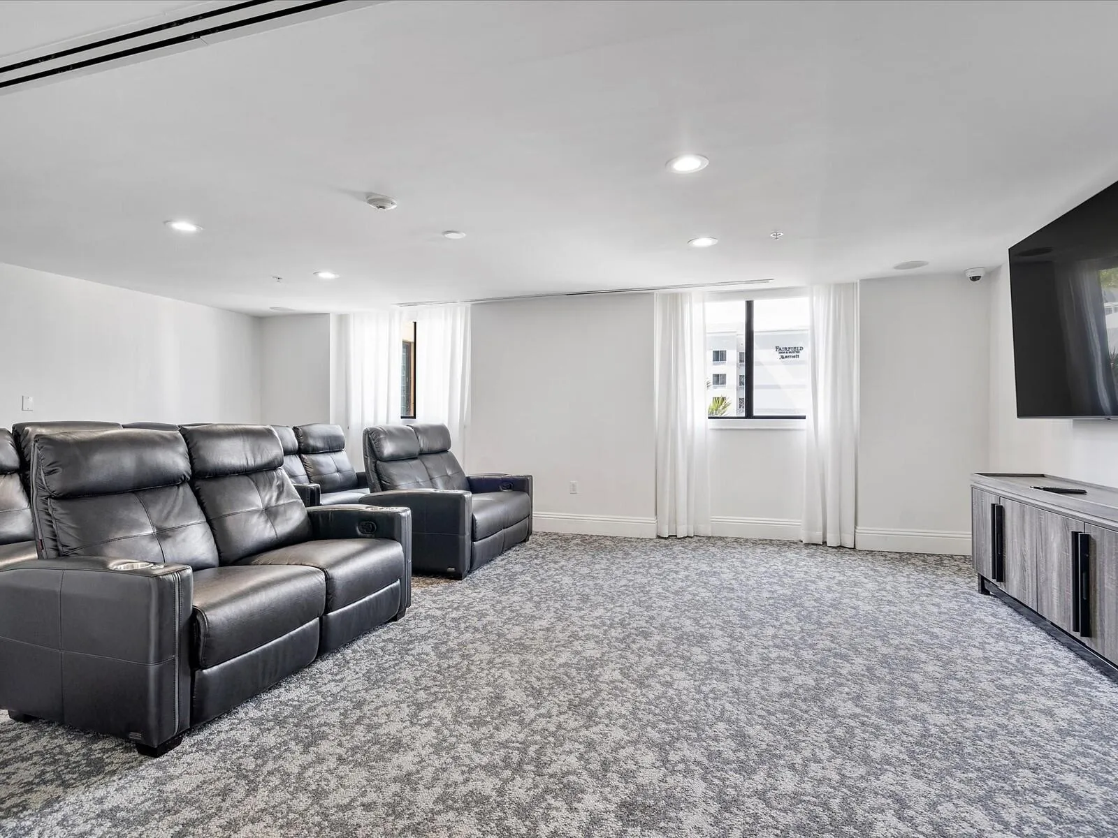 43-Theatre