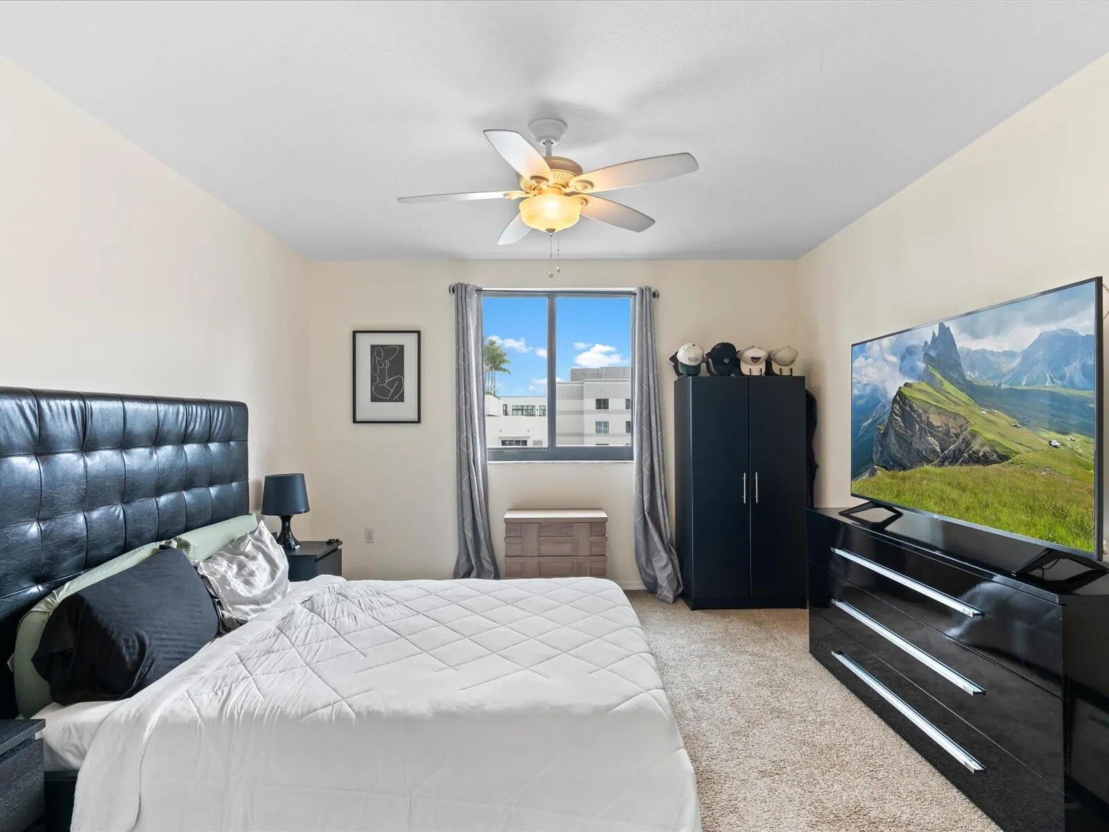 24-Bedroom