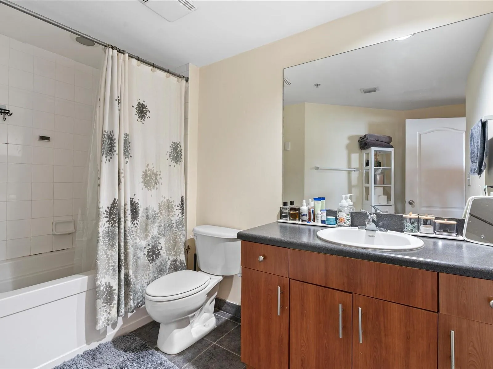 22-Bathroom