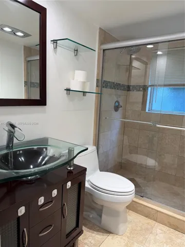 2nd Bathroom
