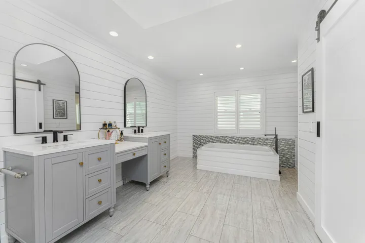Upstairs Master Bathroom 2